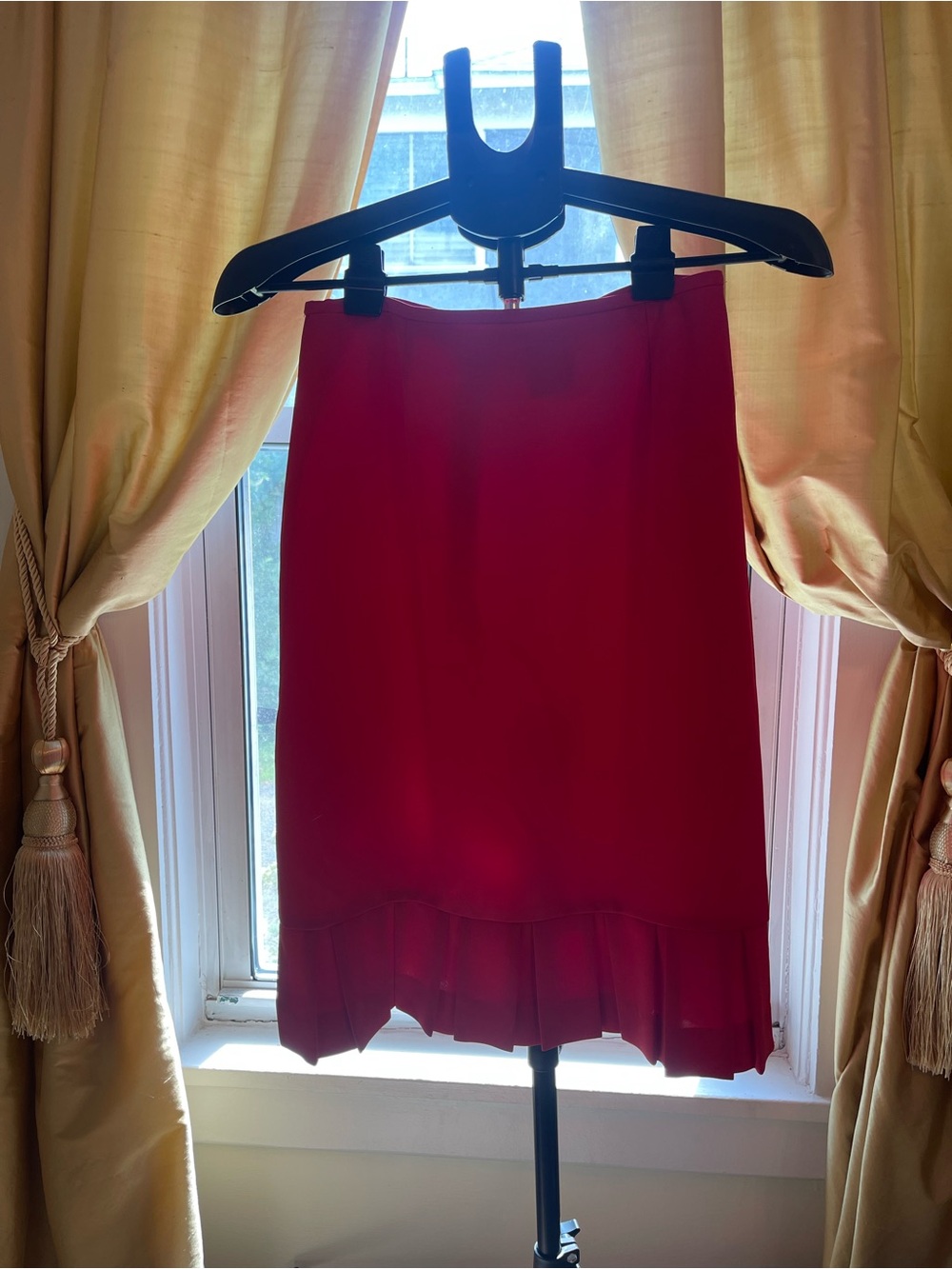 Kasper Red Mini Skirt with Pleated Hem